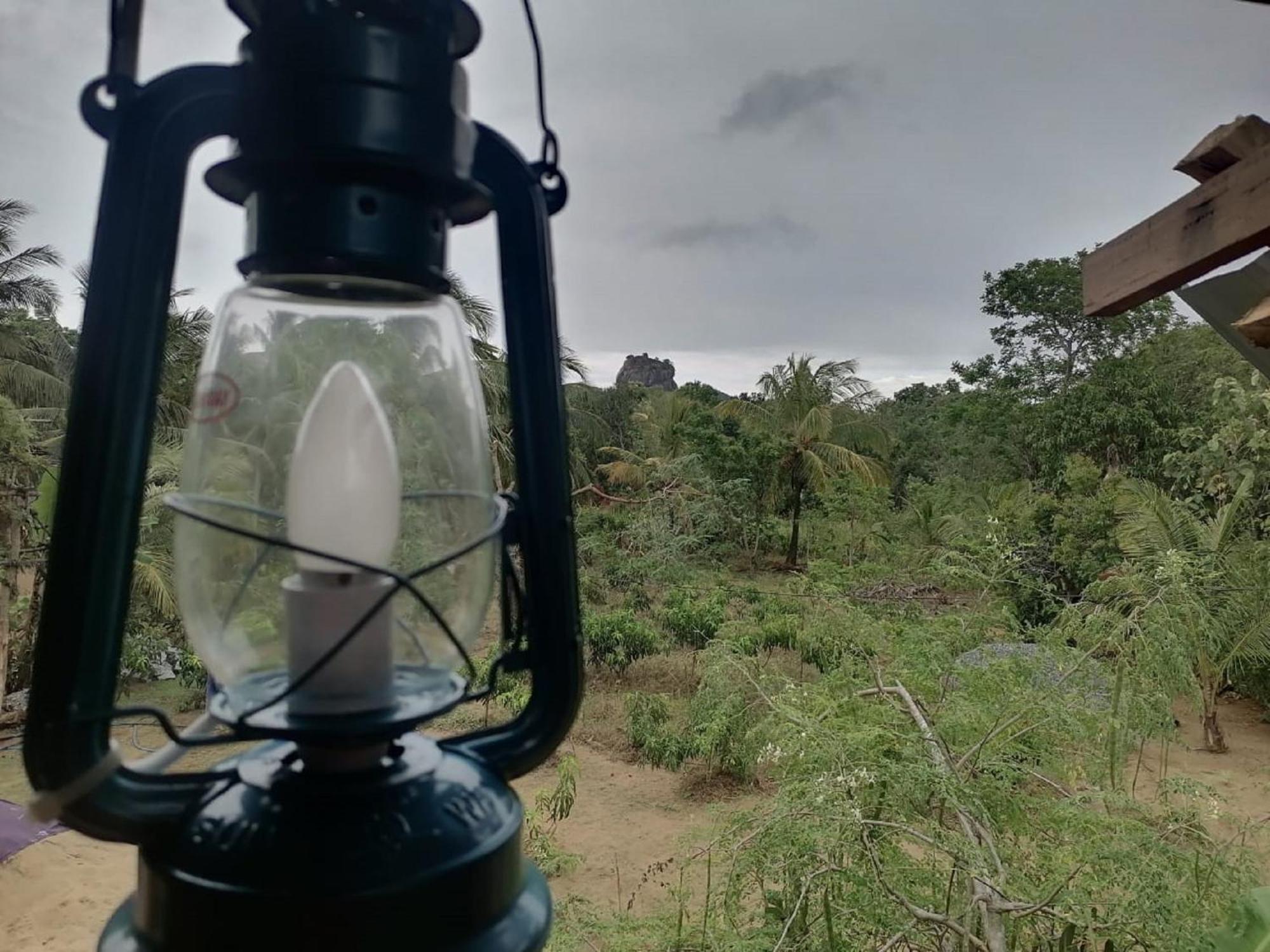 فيلا Sigiriya Rock View Tree House المظهر الخارجي الصورة